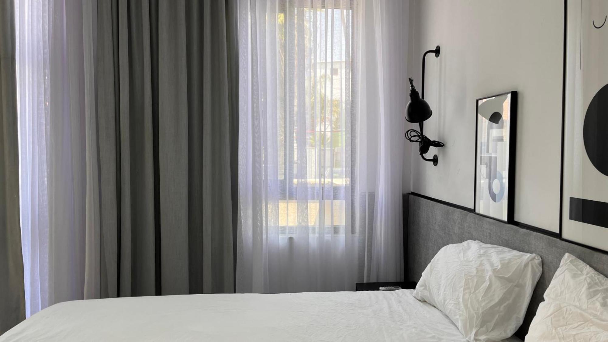 Bed and Breakfast Yona 8 Тель-Авив Номер фото