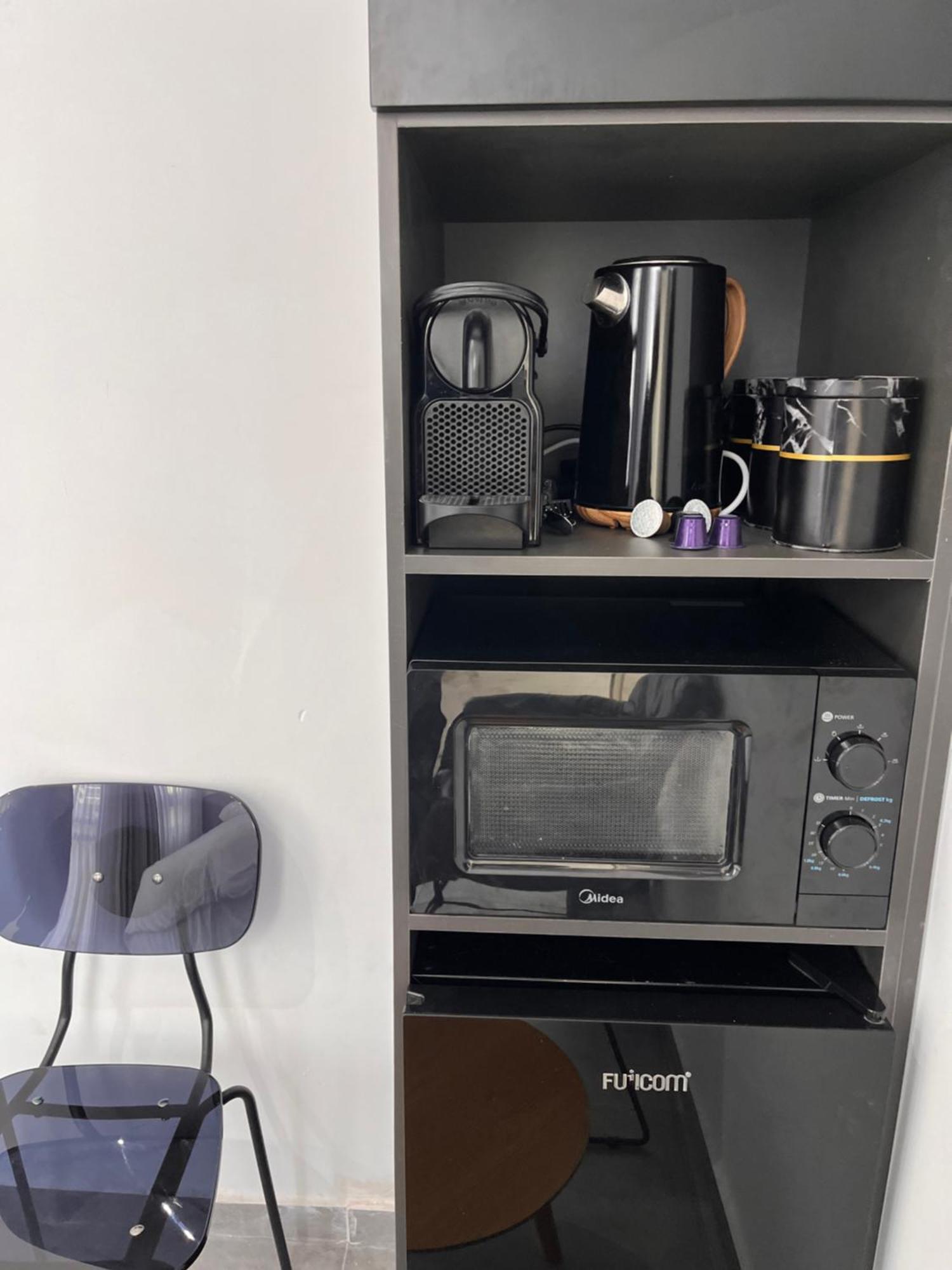 Bed and Breakfast Yona 8 Тель-Авив Номер фото