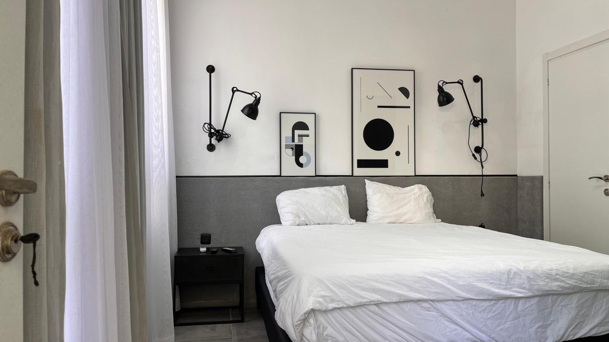 Bed and Breakfast Yona 8 Тель-Авив Номер фото