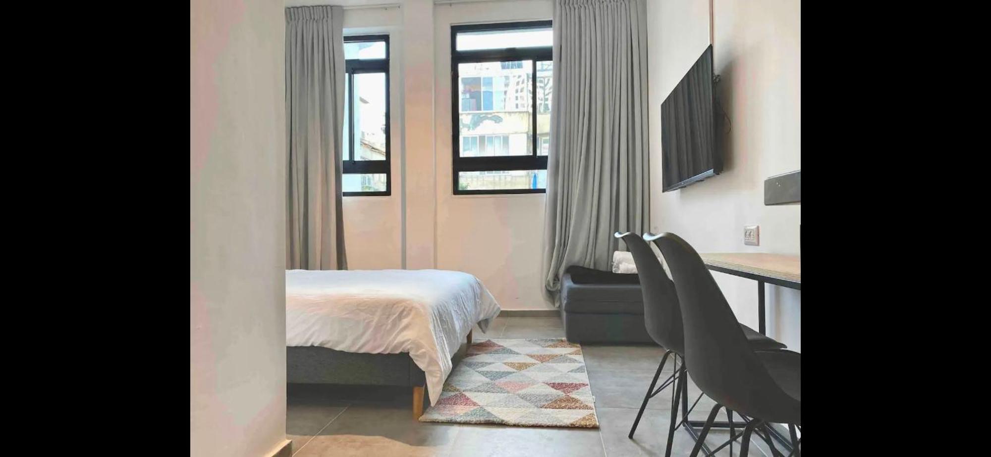 Bed and Breakfast Yona 8 Тель-Авив Номер фото