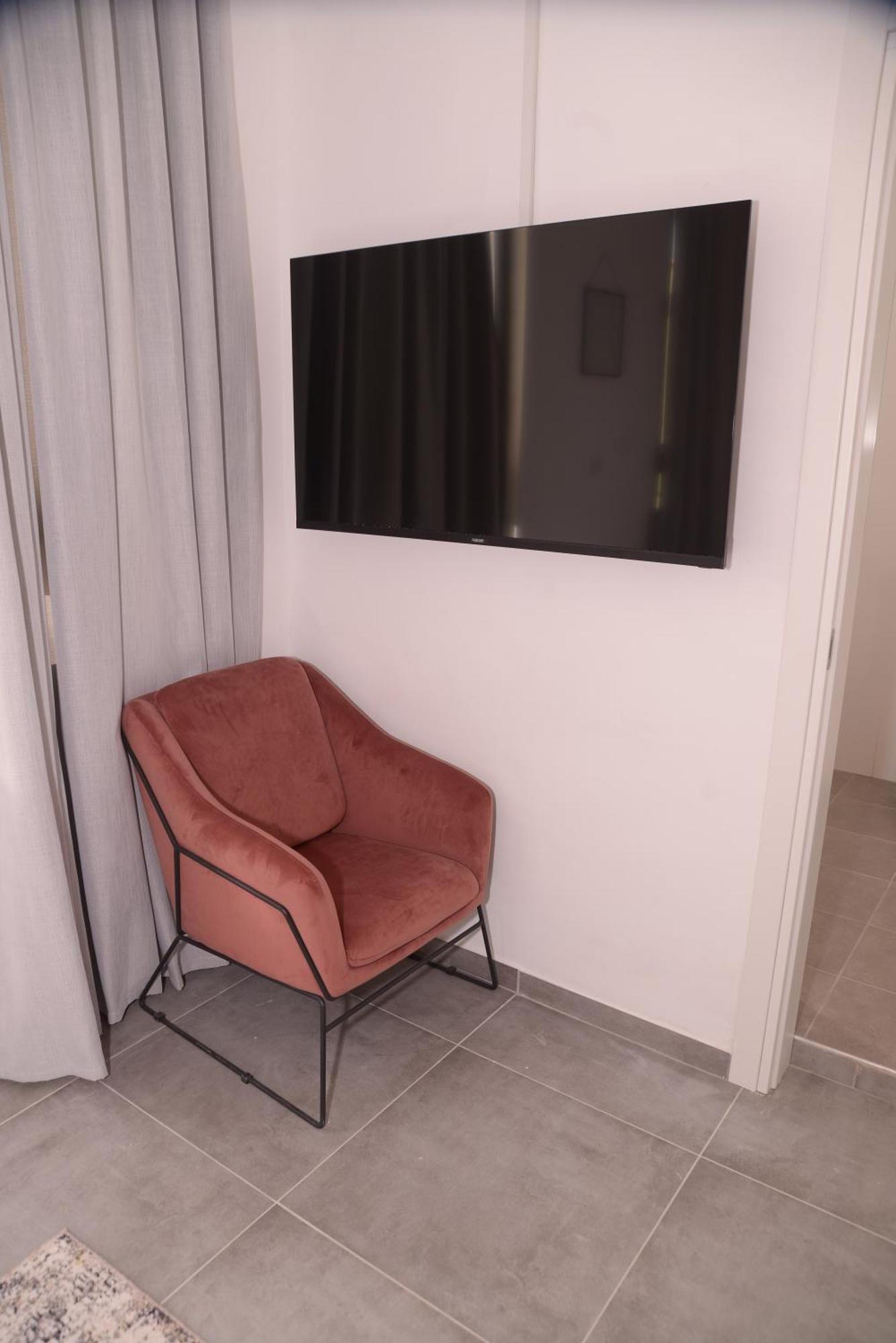 Bed and Breakfast Yona 8 Тель-Авив Номер фото